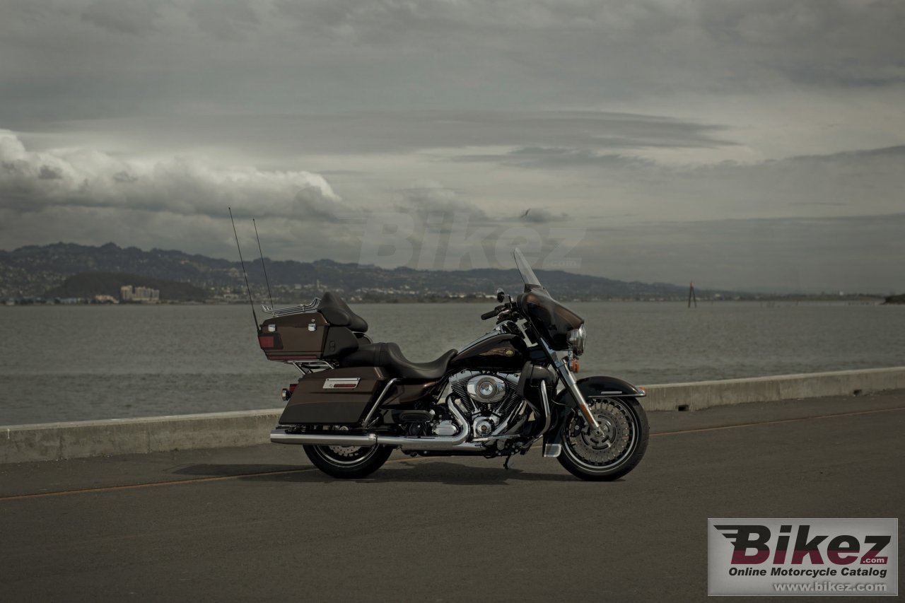 Big Harley-Davidson electra glide ultra limited 110th anniversary picture and wallpaper from Bikez.com